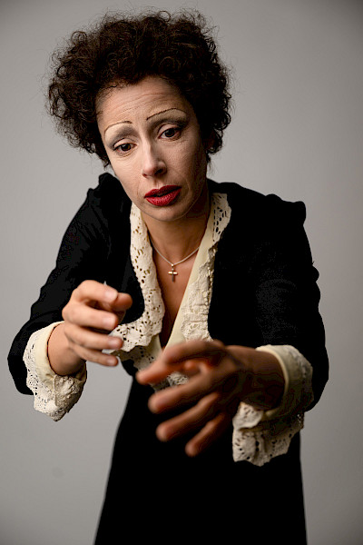 Suzan Seegers kruipt in de huid van Edith Piaf