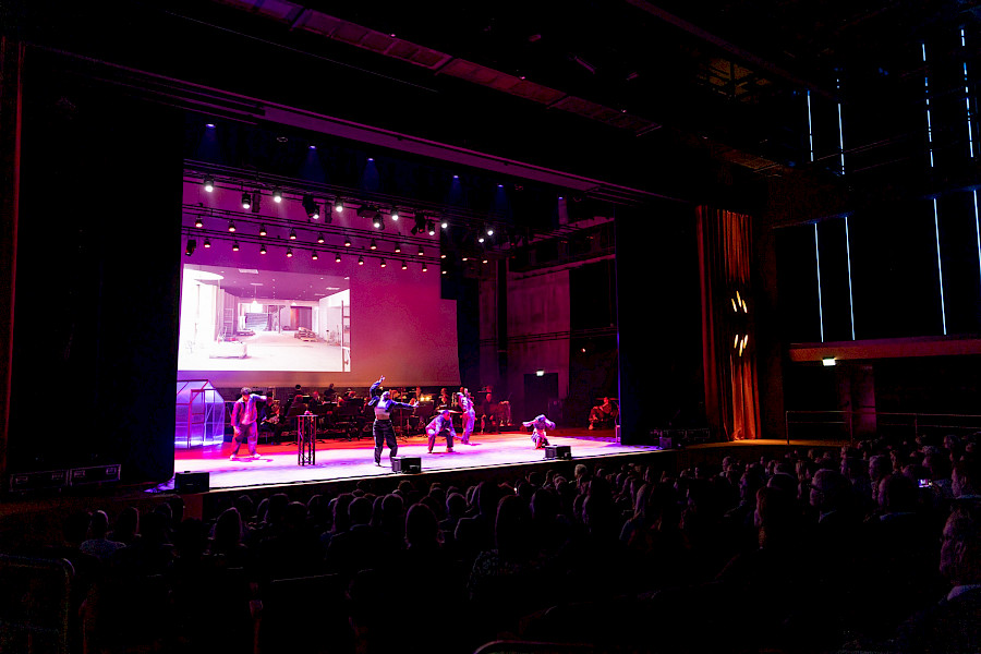 Theater De Oranjerie feestelijk heropend