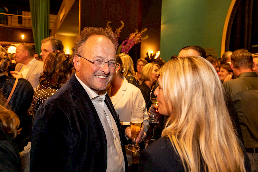 Theater De Oranjerie feestelijk heropend