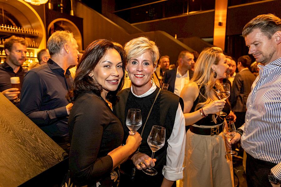 Theater De Oranjerie feestelijk heropend