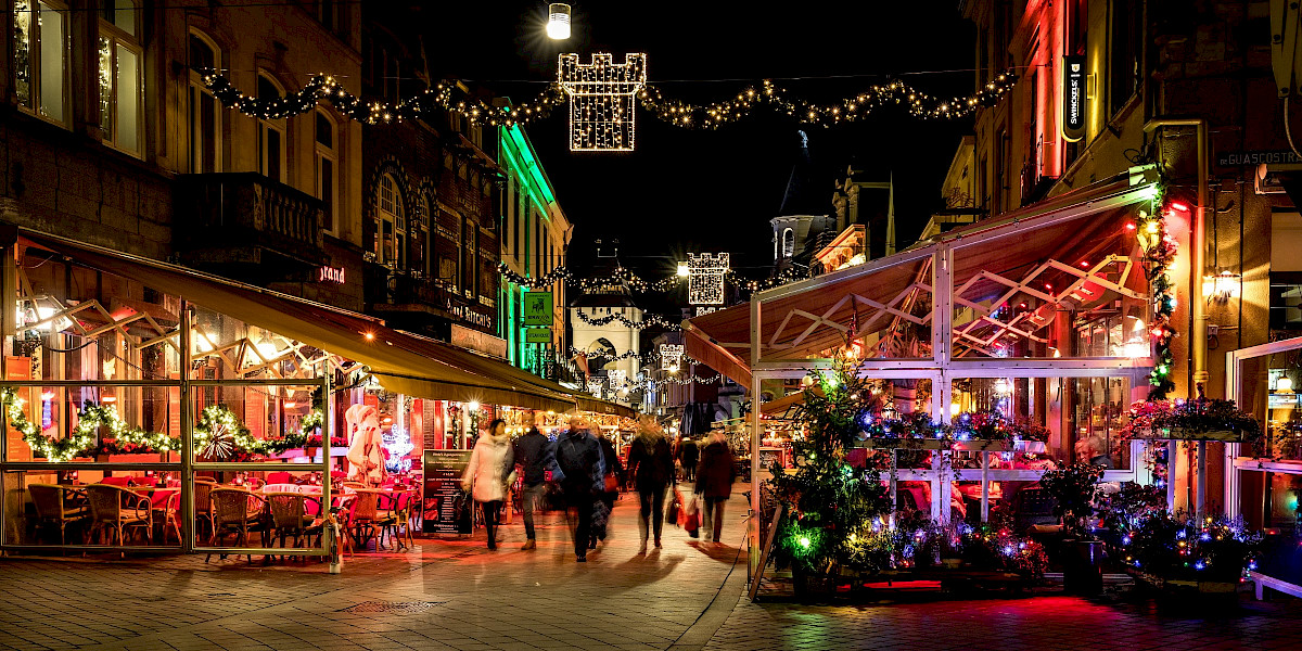 Op pad in Kerststad Valkenburg