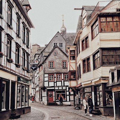 Betoverende kerstsfeer in het plaatsje Monschau