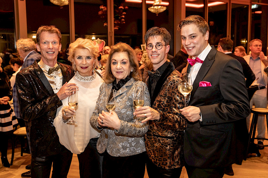 <strong>Kalenderparty 2023</strong>