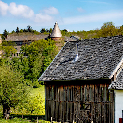 Twee Limburgse kerken Om in te denken en in te dansen