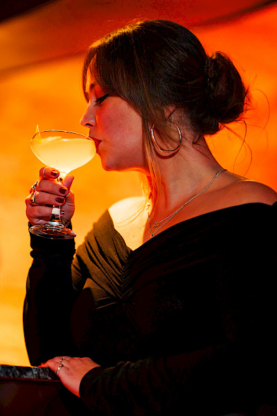 Cocktailbar Somewhere in the Middle opent haar deuren onder het historische Vrijthof