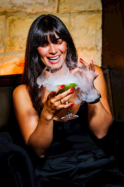 Cocktailbar Somewhere in the Middle opent haar deuren onder het historische Vrijthof