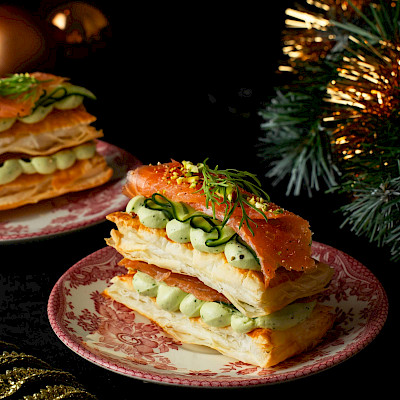 Wilde zalm-avocadotaartjes