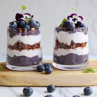Zomerse chia pudding met blauwe bessen