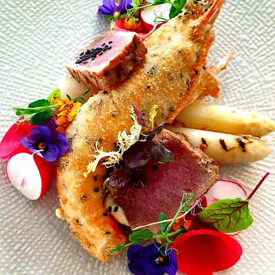 Gegrilde asperges met tonijn en gamba
