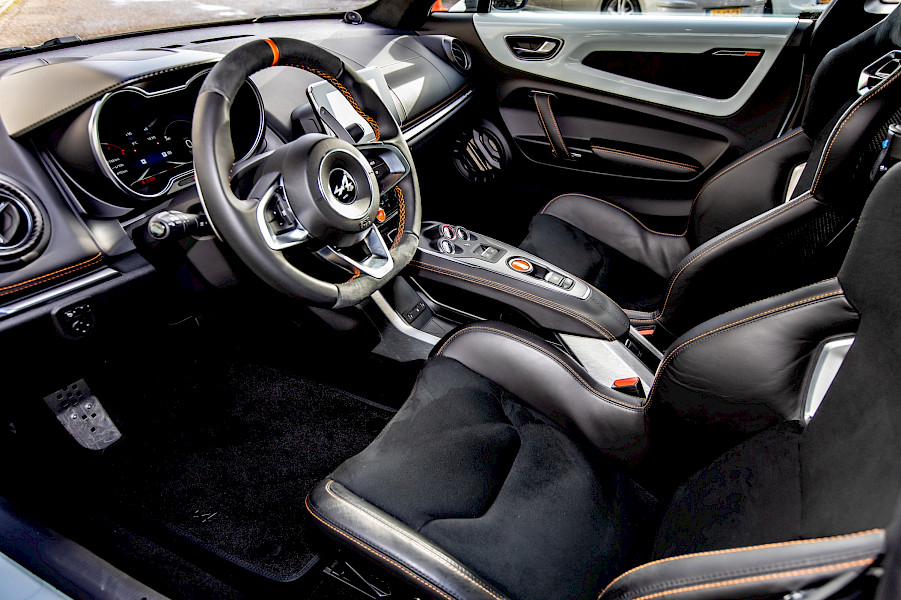 Autotest: op drift in een Alpine A110s