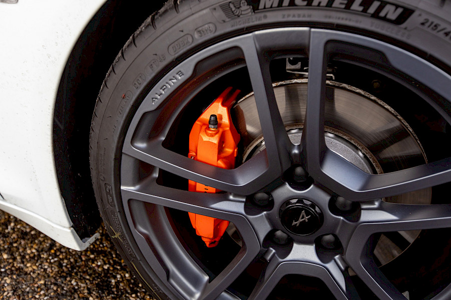 Autotest: op drift in een Alpine A110s