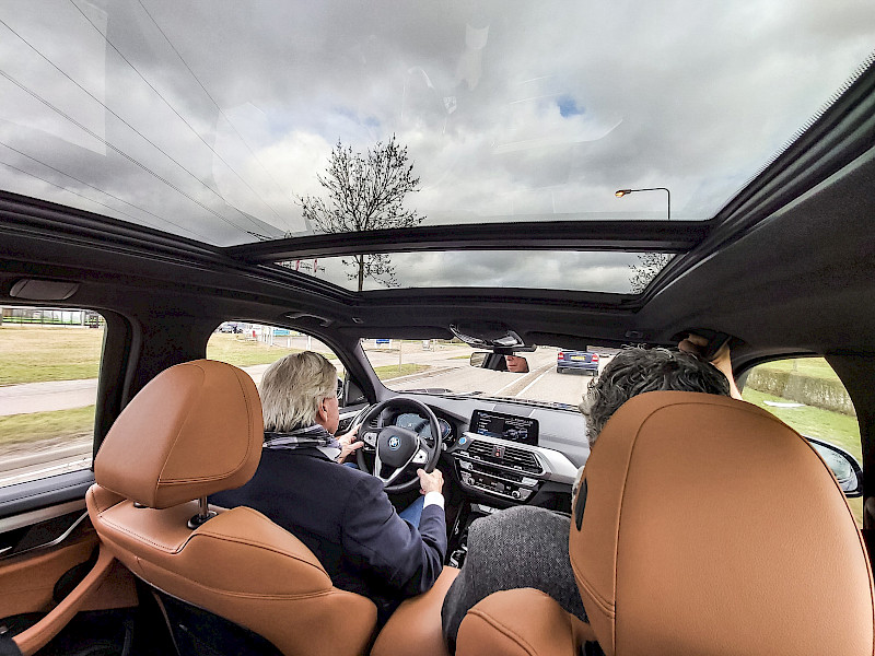 Autotest: iX3. Back to the future.