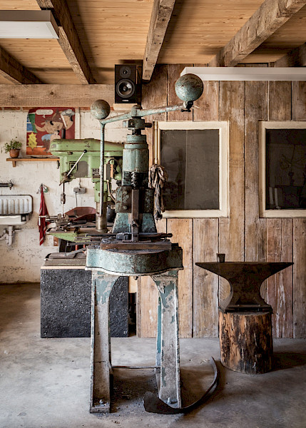 Floris Postmes zet het mes in het gewone leventje