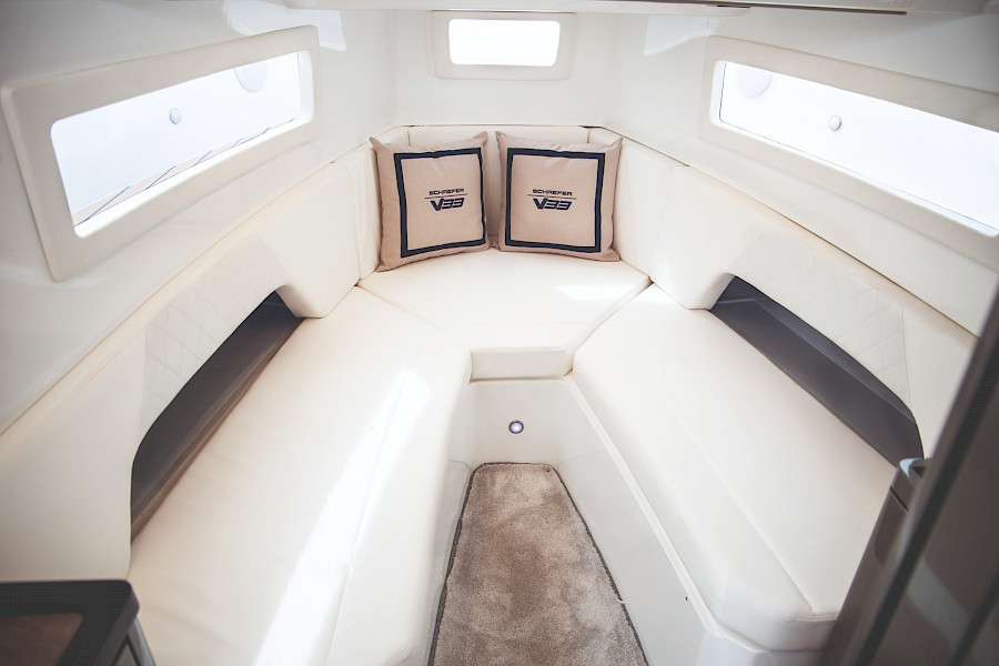 Boottest: Schaefer V33