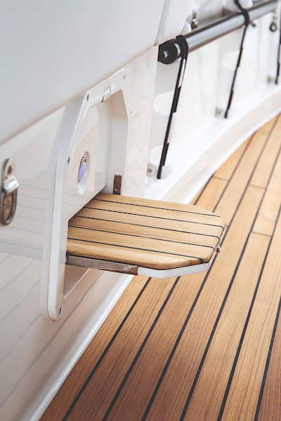 Boottest: Schaefer V33