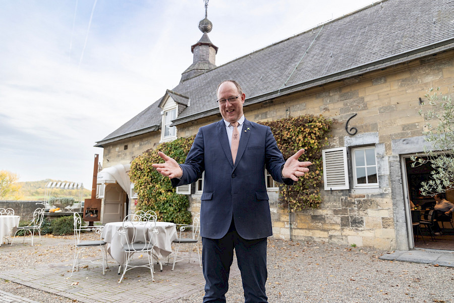 Leo Smeijers, Gastheer pur sang