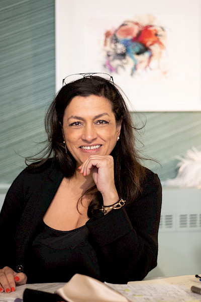 Kunstzinnige eenvoud: van stoer art-shirt tot pure elegantie